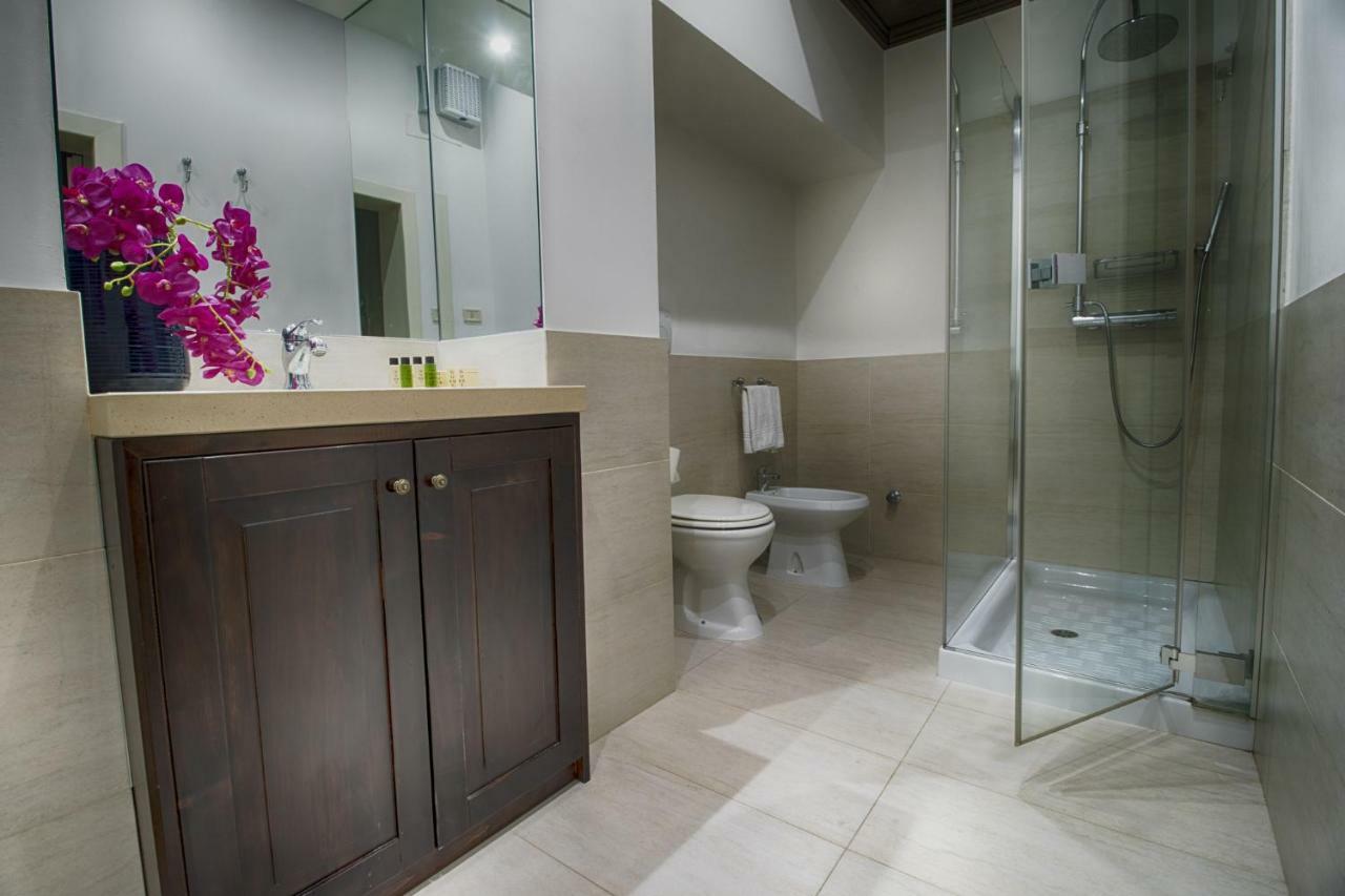 Palazzo Forleo Luxury Apartment - Treb Collection Lecce Luaran gambar