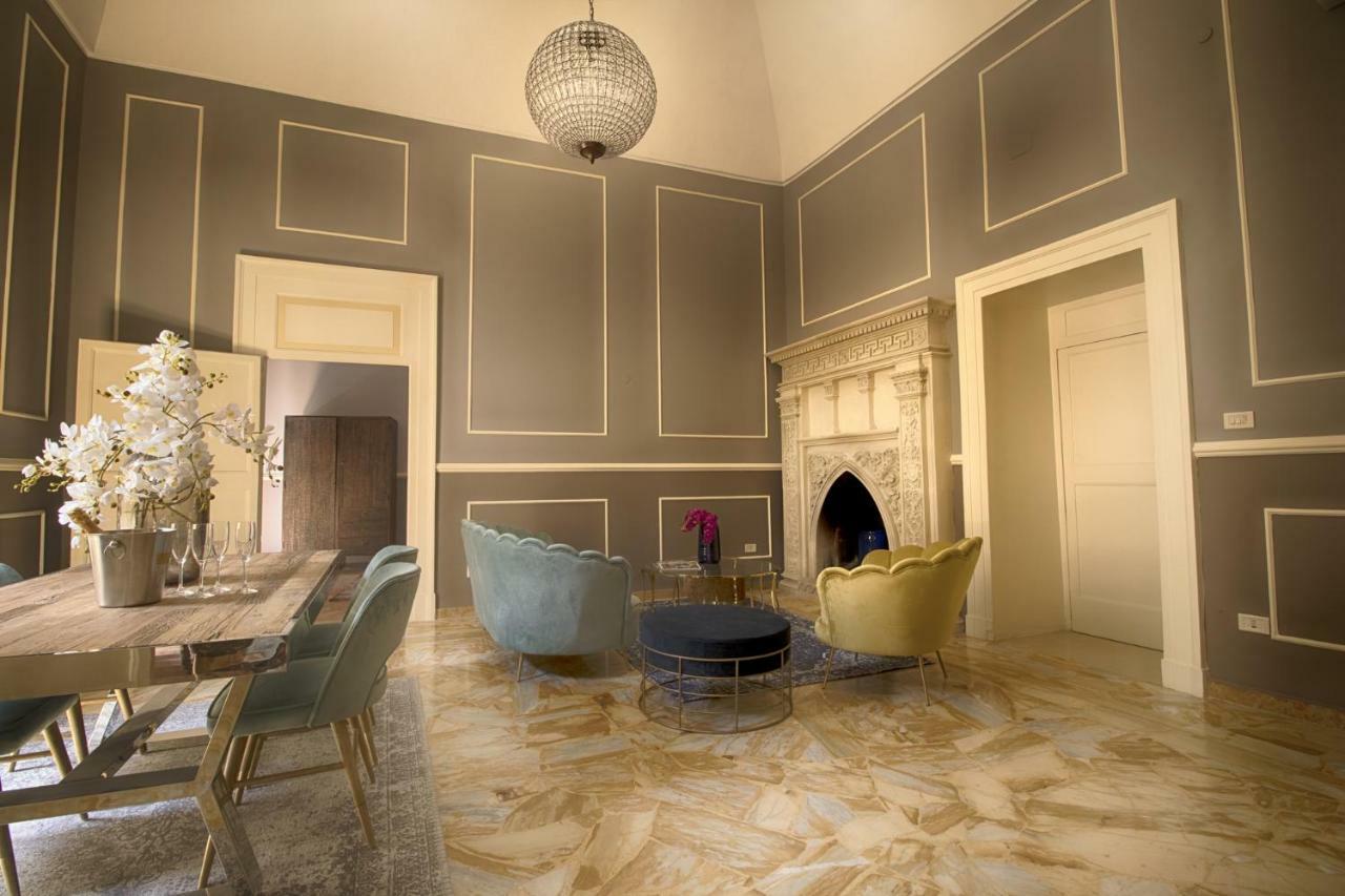 Palazzo Forleo Luxury Apartment - Treb Collection Lecce Luaran gambar