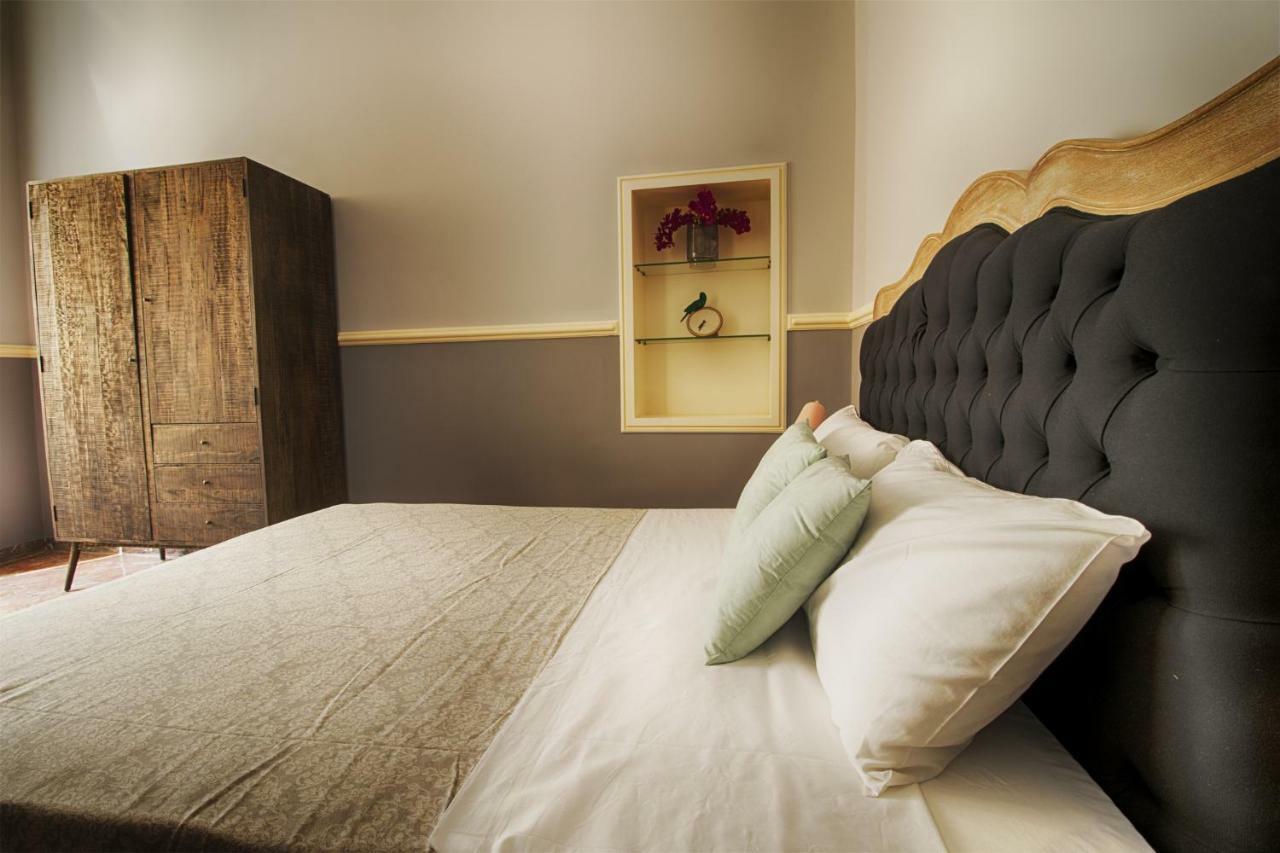 Palazzo Forleo Luxury Apartment - Treb Collection Lecce Luaran gambar