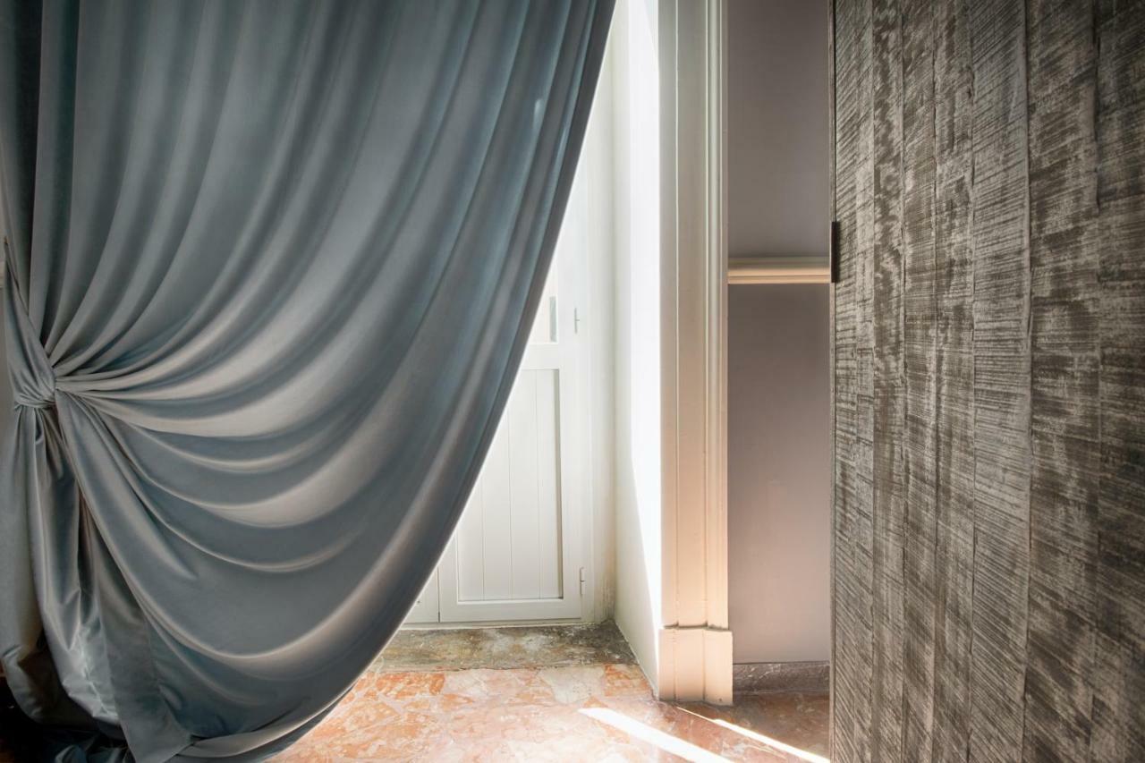 Palazzo Forleo Luxury Apartment - Treb Collection Lecce Luaran gambar