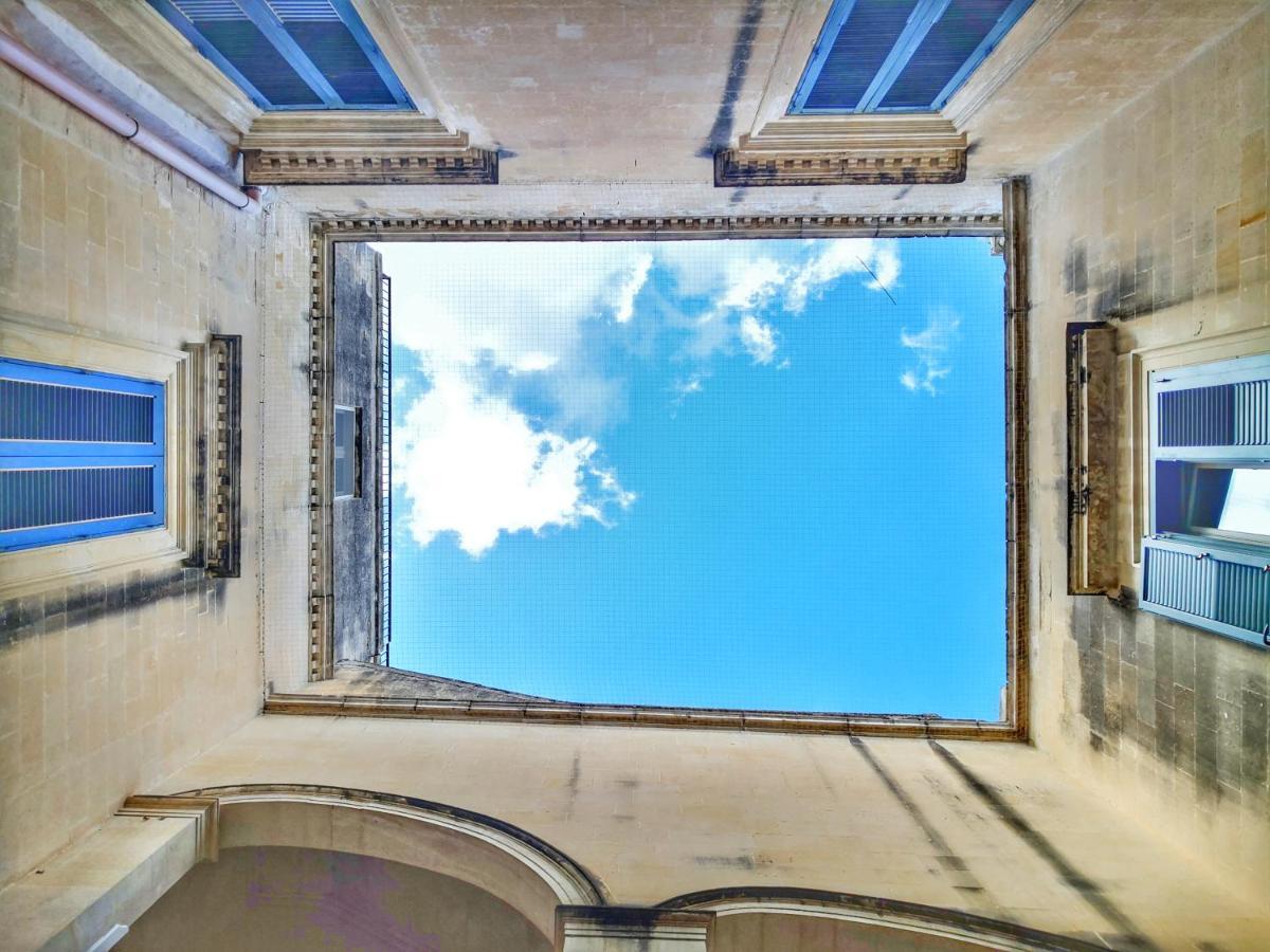 Palazzo Forleo Luxury Apartment - Treb Collection Lecce Luaran gambar